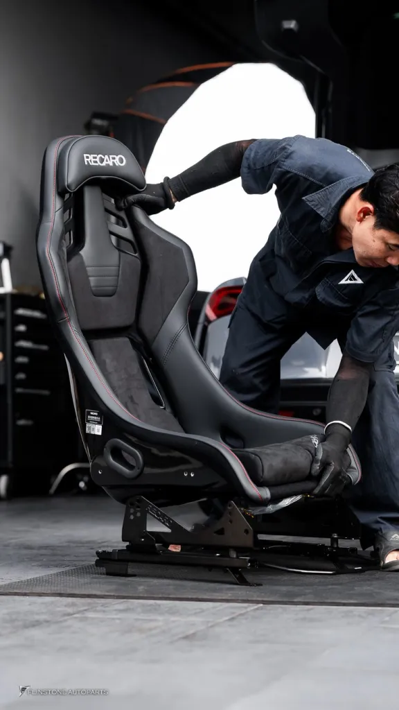 GR Srupa Seats Recaro