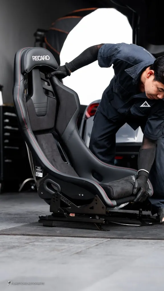 GR Srupa Seats Recaro