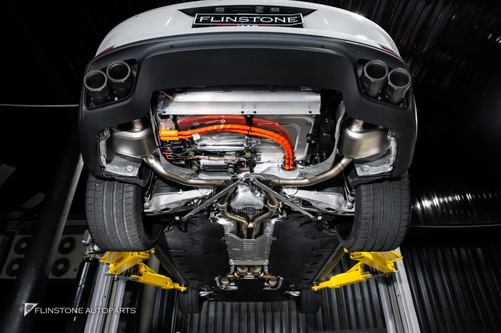Porsche Panamera 976 ท่อ Akrapovic