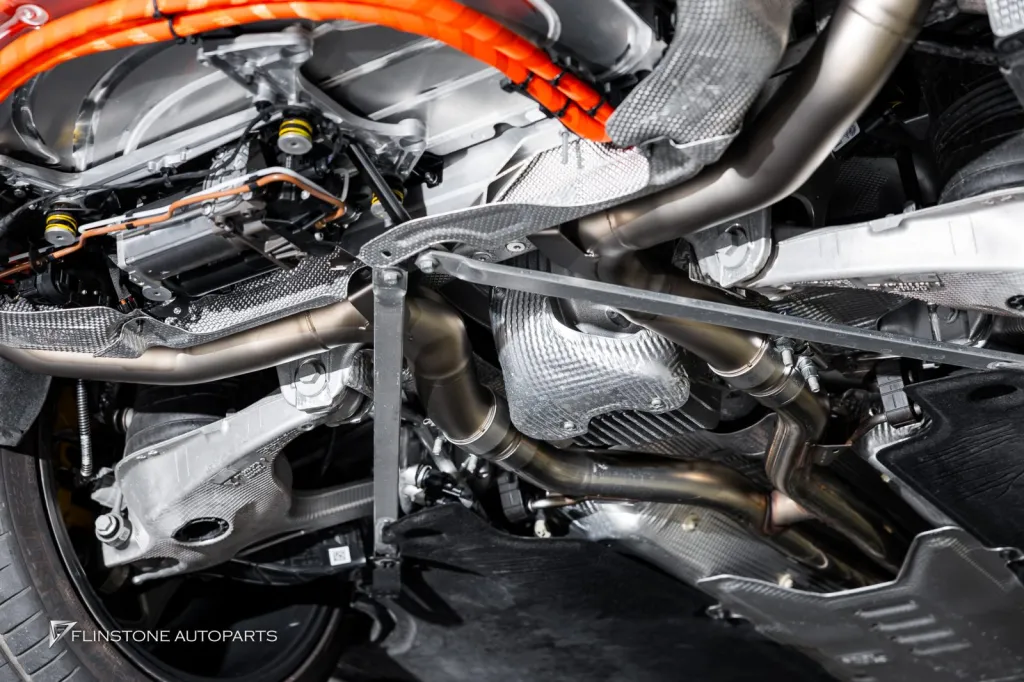 Porsche Panamera 976 ท่อ Akrapovic