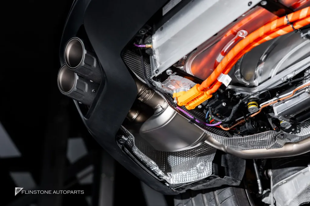 Porsche Panamera 976 ท่อ Akrapovic