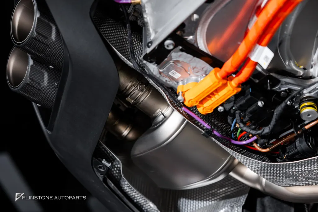 Porsche Panamera 976 ท่อ Akrapovic