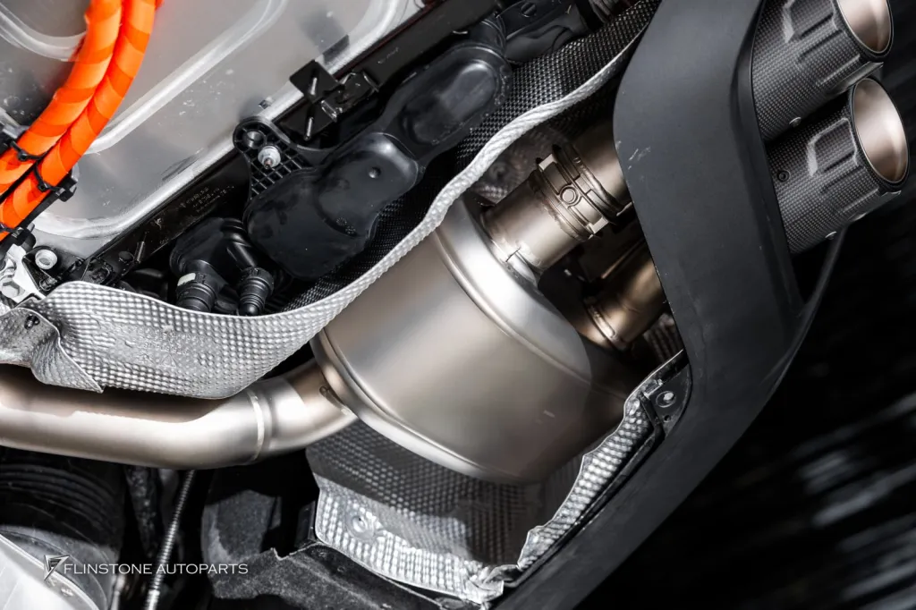 Porsche Panamera 976 ท่อ Akrapovic