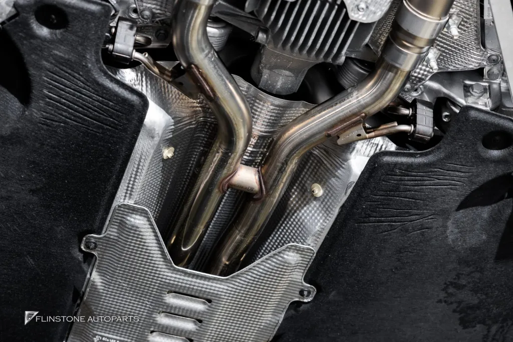 Porsche Panamera 976 ท่อ Akrapovic