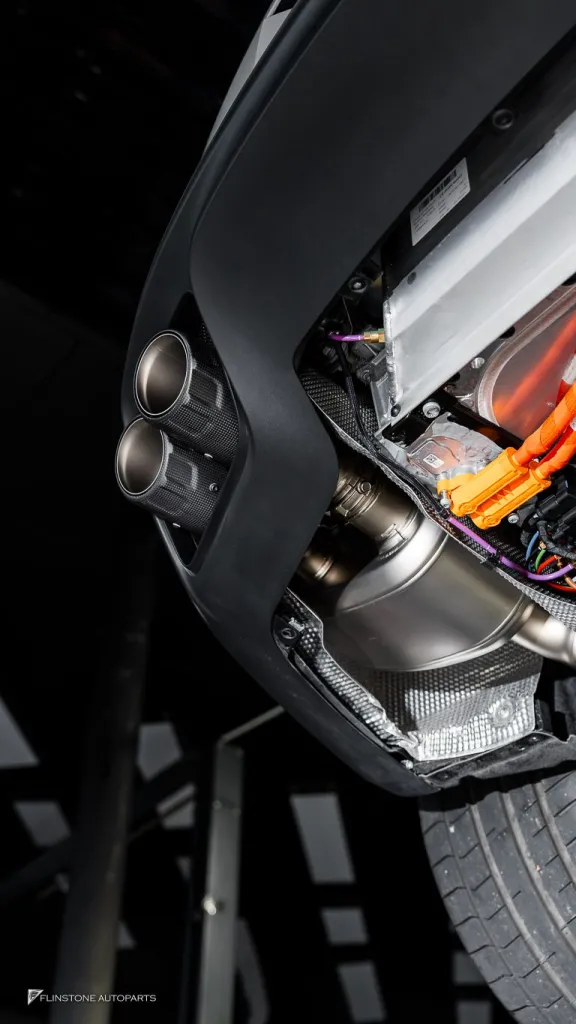 Porsche Panamera 976 ท่อ Akrapovic