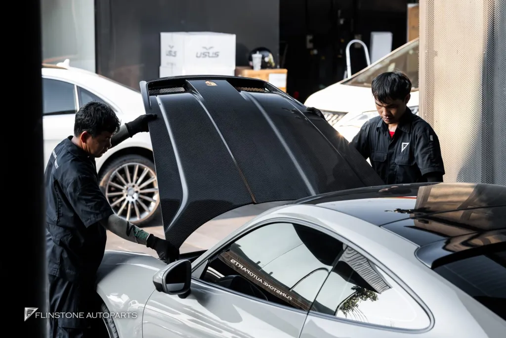 Porsche 992 ฝากระโปรง Techart