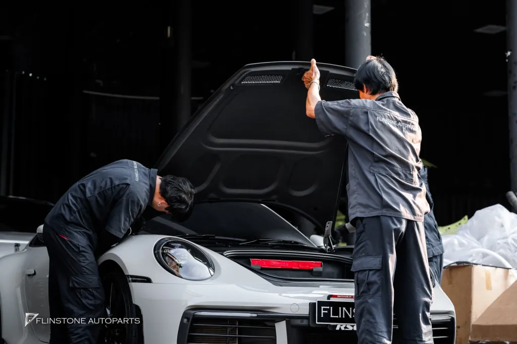 Porsche 992 ฝากระโปรง Techart