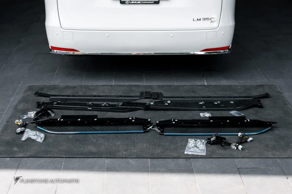 Lexus LM บันไดอัตโนมัติ