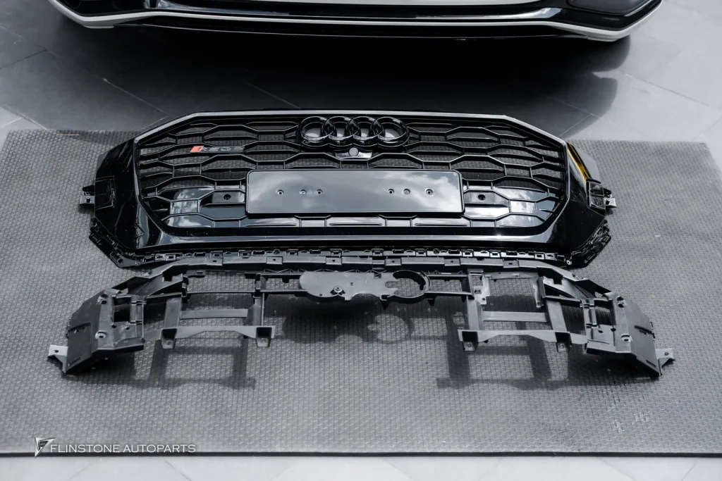 Audi Q8 กระจัง