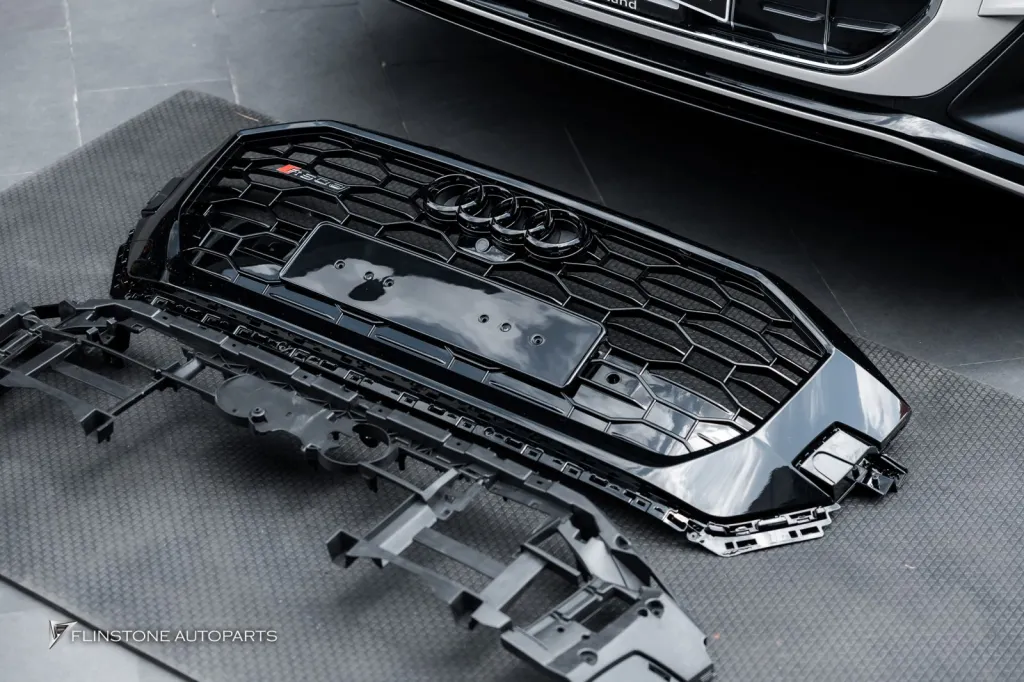 Audi Q8 กระจัง