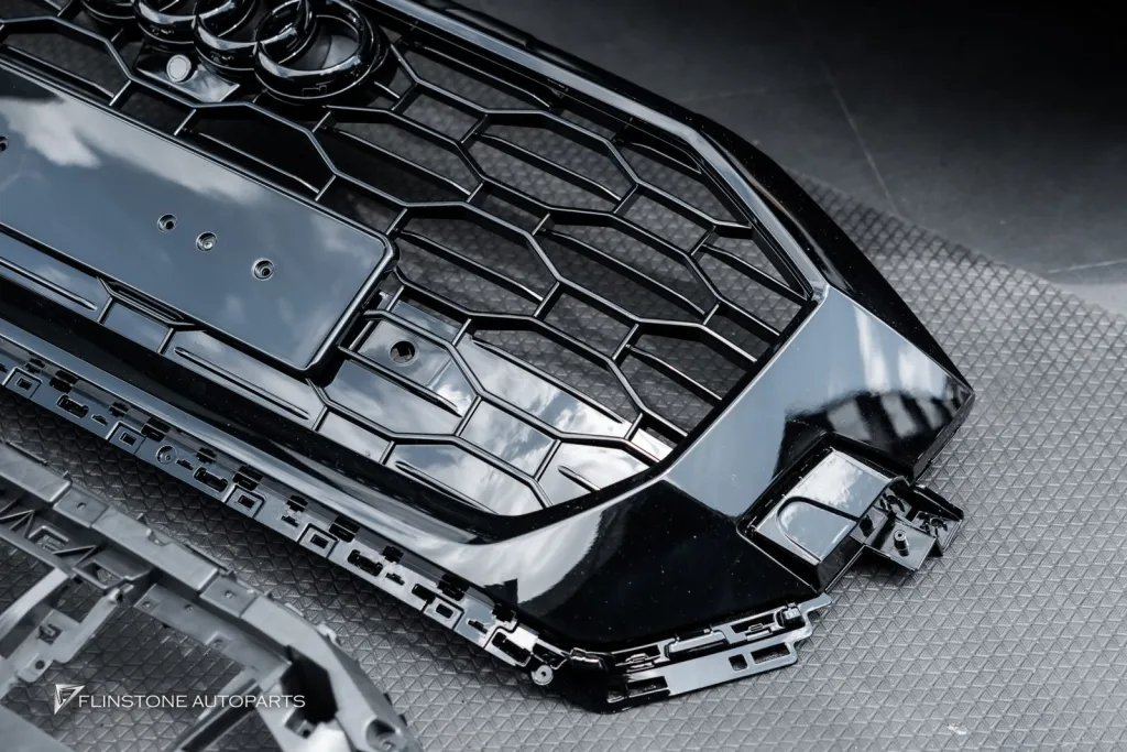Audi Q8 กระจัง