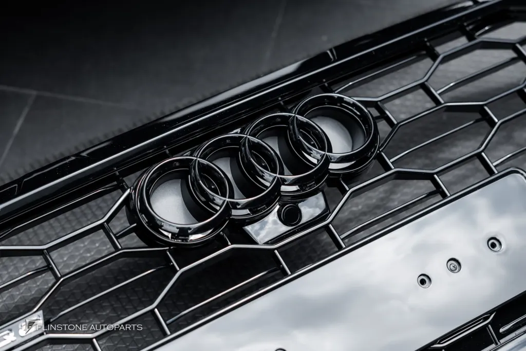 Audi Q8 กระจัง