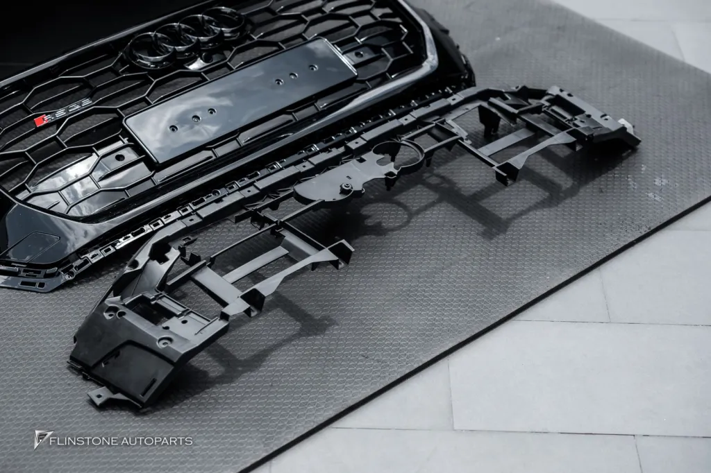 Audi Q8 กระจัง