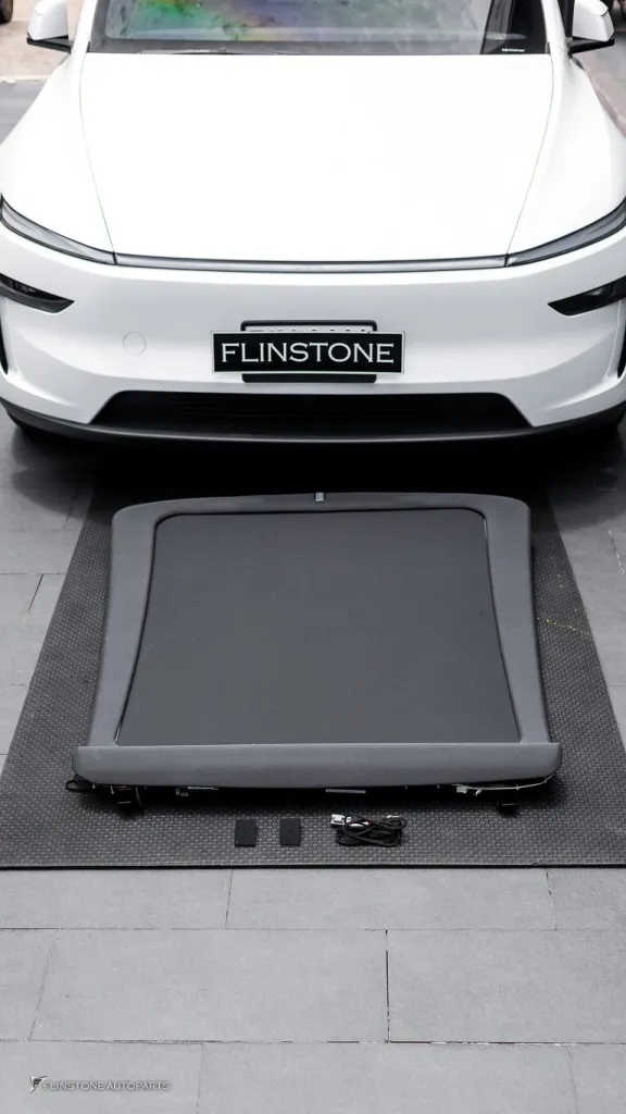Tesla Juniper ม่านไฟฟ้าหลังคาดาว