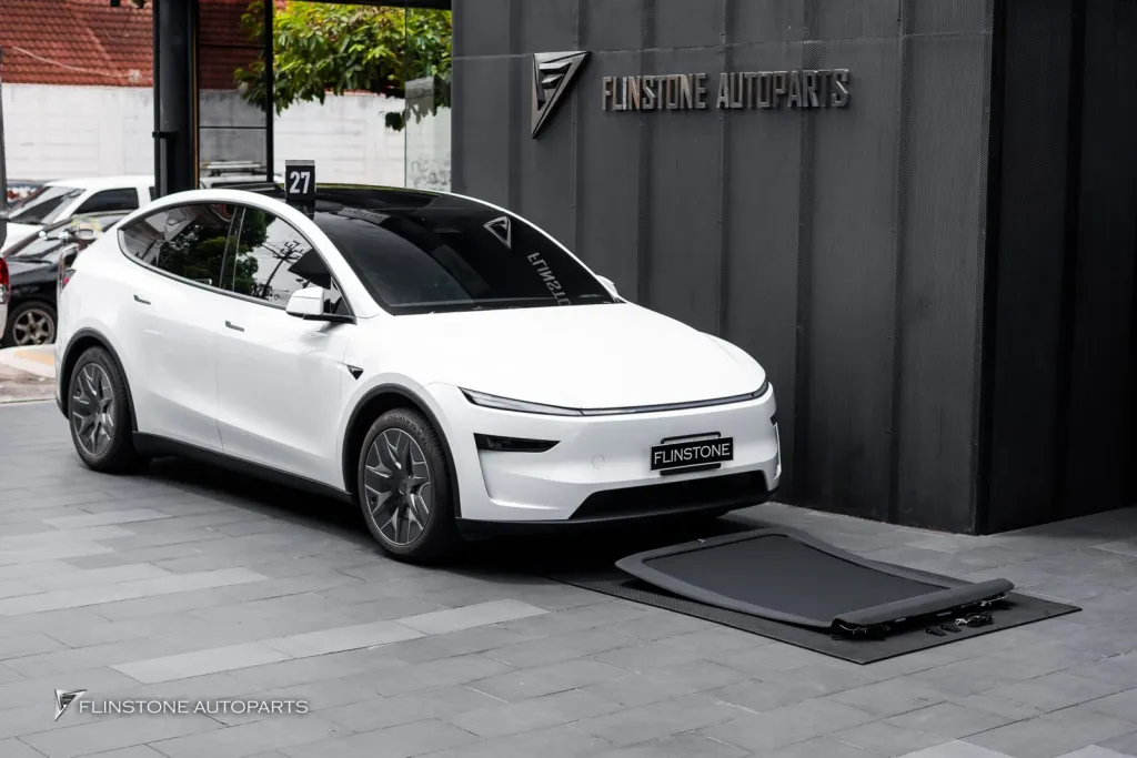 Tesla Juniper ม่านไฟฟ้าหลังคาดาว