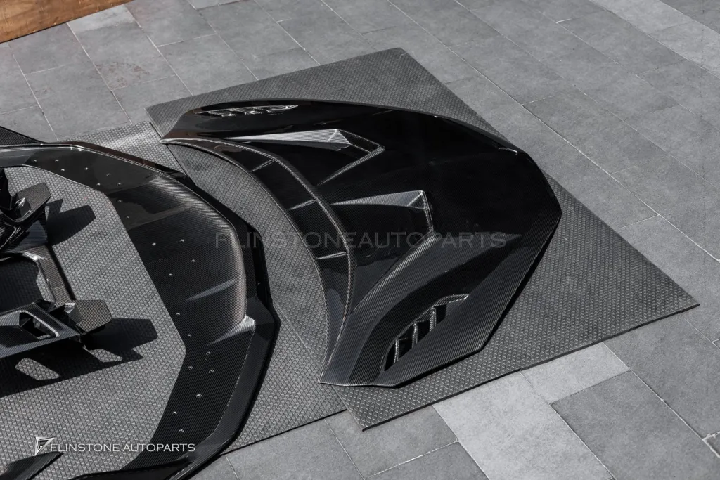 Lamborghini Revuelto Mansory X Duke Dynamic X Usus พาร์ทคาร์บอนรอบคัน