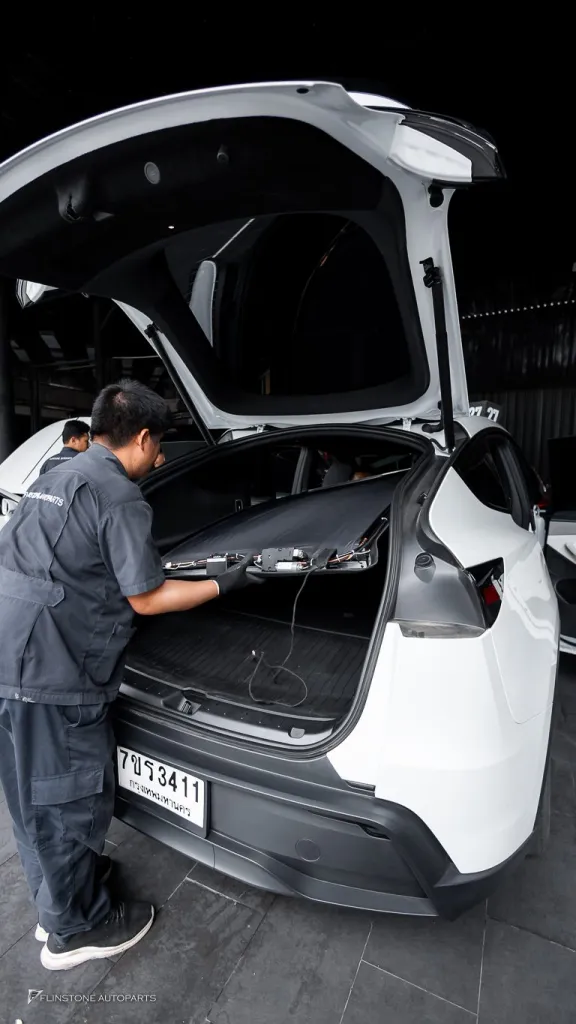 Tesla Juniper ม่านไฟฟ้าหลังคาดาว