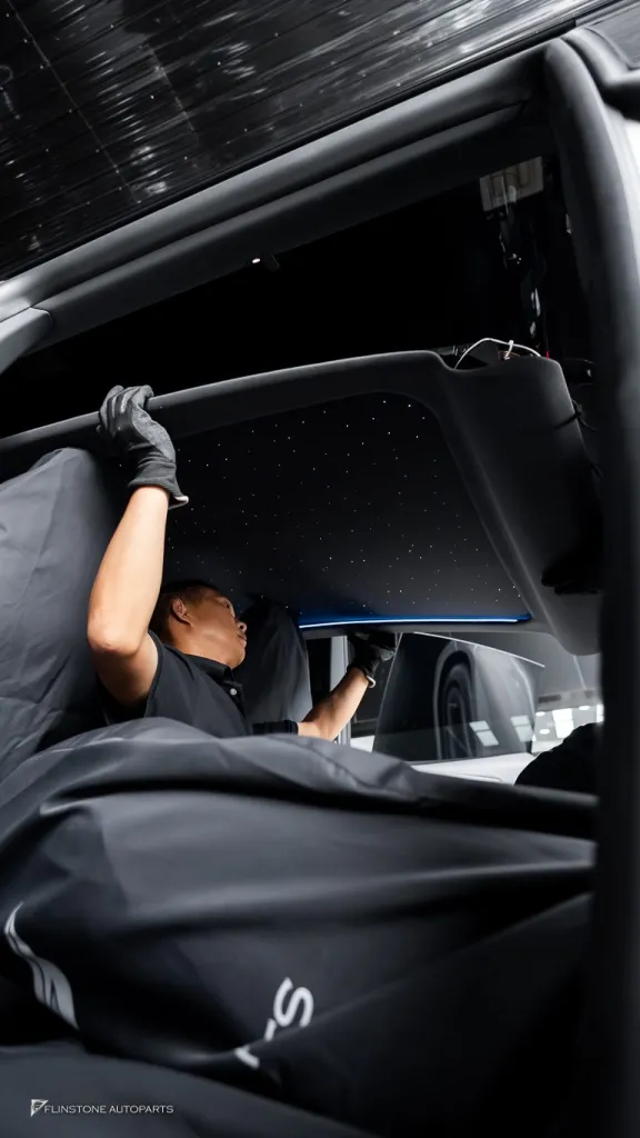 Tesla Juniper ม่านไฟฟ้าหลังคาดาว