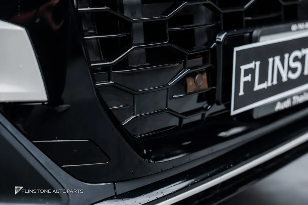 Audi Q8 กระจัง