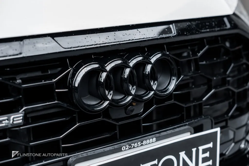 Audi Q8 กระจัง