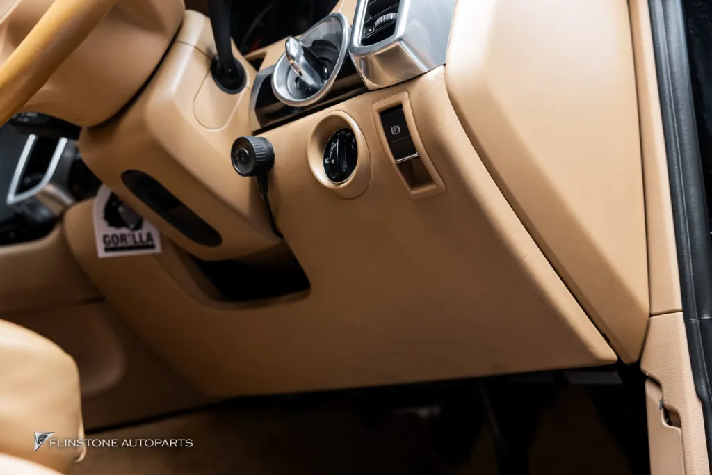 ภายในเดิม Porsche Cayenne 958