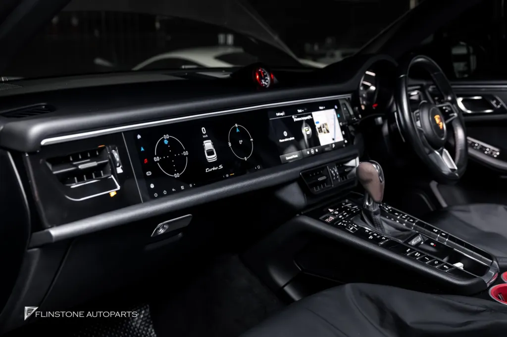 Porsche Macan จอ Dual Screen