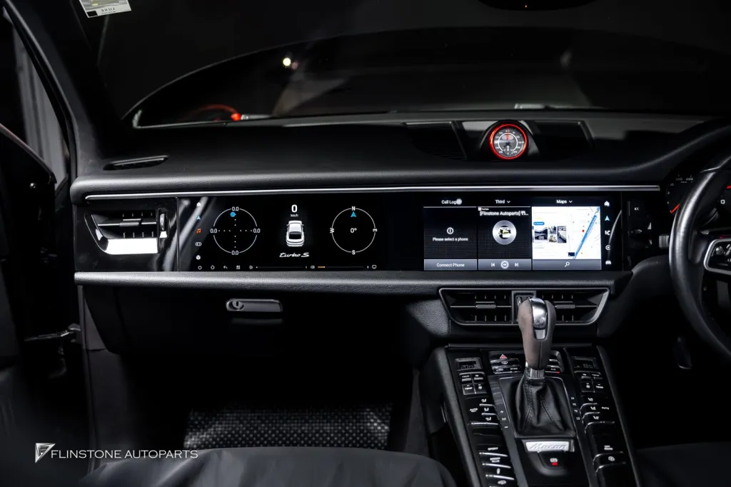 Porsche Macan จอ Dual Screen