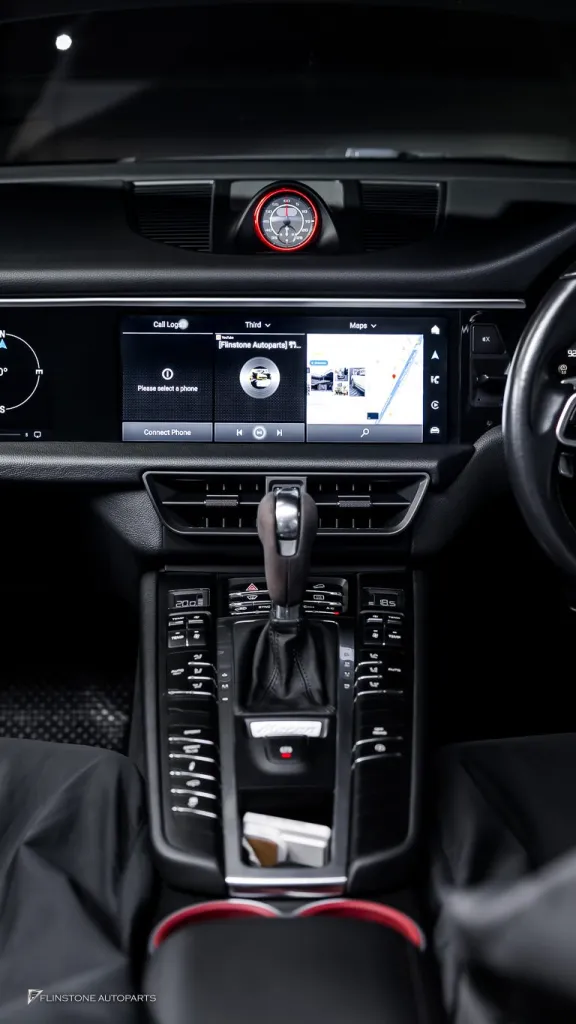 Porsche Macan จอ Dual Screen
