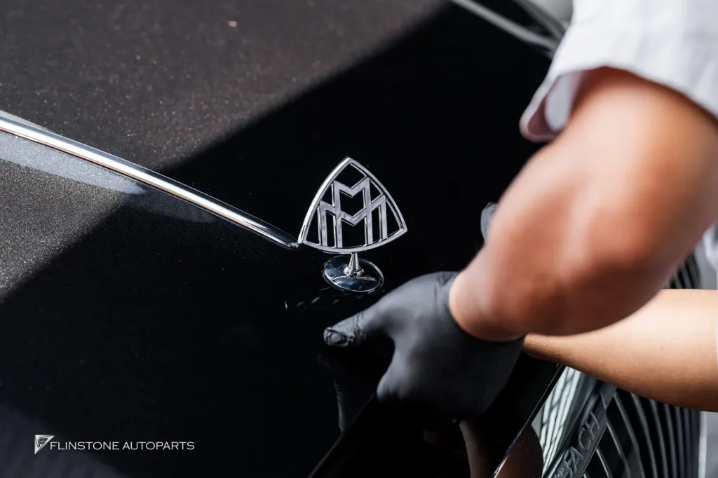 Mercedes Benz Sclass โลโก้ Maybach