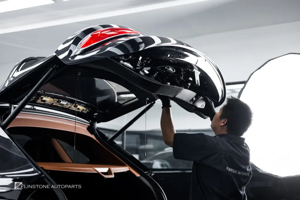 Bentley Bentayga พาร์ทคาร์บอนรอบคัน ท่อ Usus