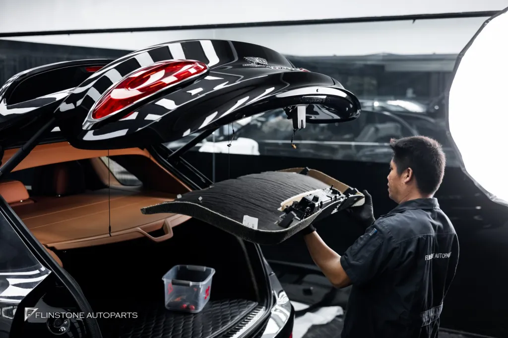 Bentley Bentayga พาร์ทคาร์บอนรอบคัน ท่อ Usus