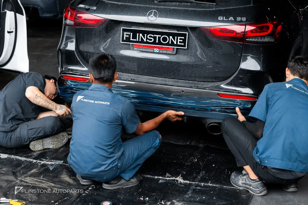 Mercedes Benz Gla พาร์ทคาร์บอนรอบคัน