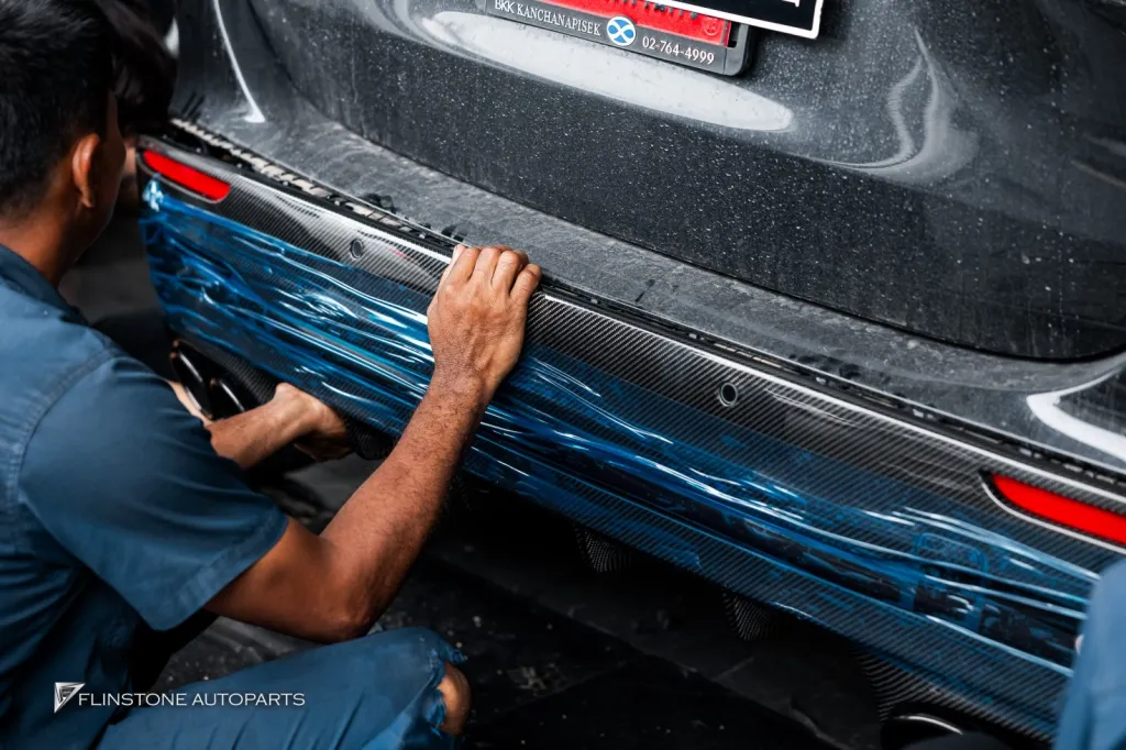 Mercedes Benz Gla พาร์ทคาร์บอนรอบคัน