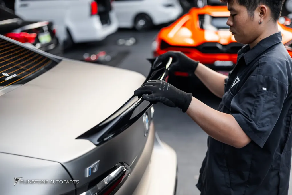BMW I7 尾翼 maxton