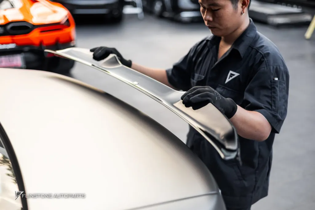 BMW I7 尾翼 maxton