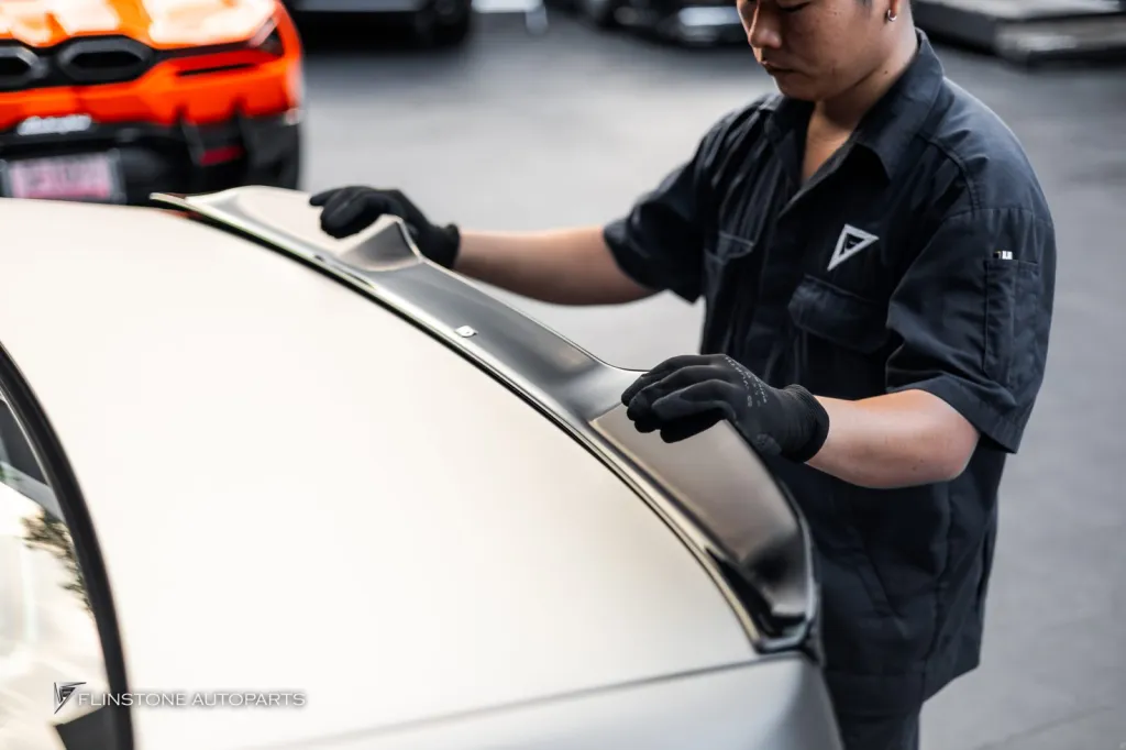 BMW I7 尾翼 maxton