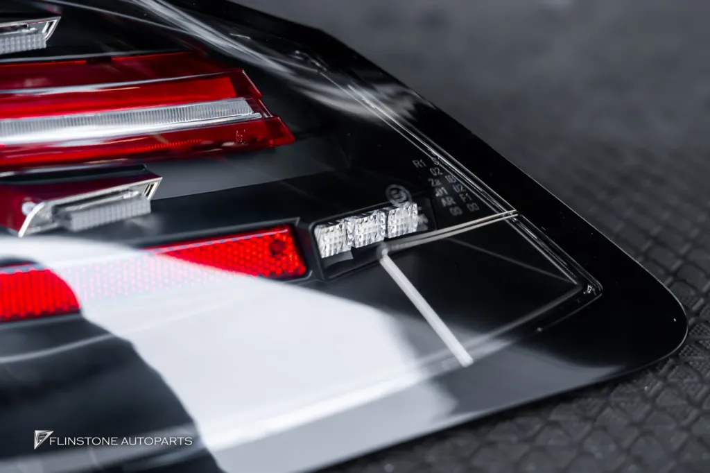 Porsche Cayman 997 ไฟท้าย