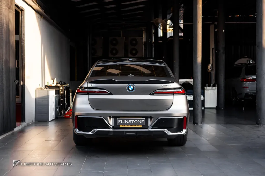 BMW I7 尾翼 maxton