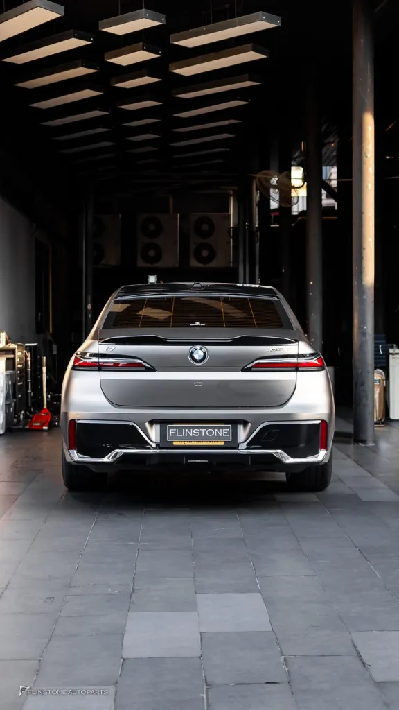 BMW I7 尾翼 maxton