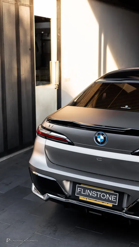 BMW I7 尾翼 maxton