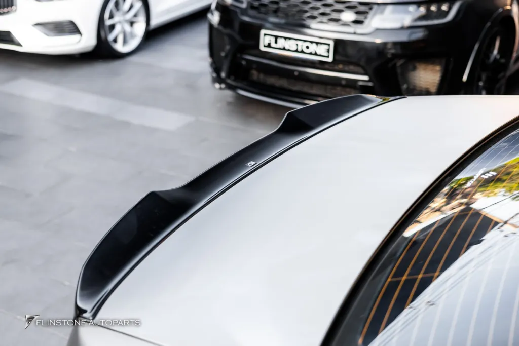 BMW I7 尾翼 maxton