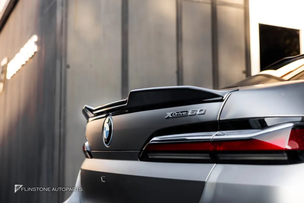 BMW I7 尾翼 maxton