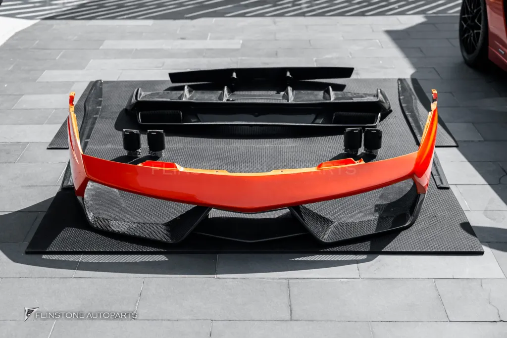 Lamborghini Gallado กันชนหน้า ดิฟ สเกิร์ต ปลายท่อ