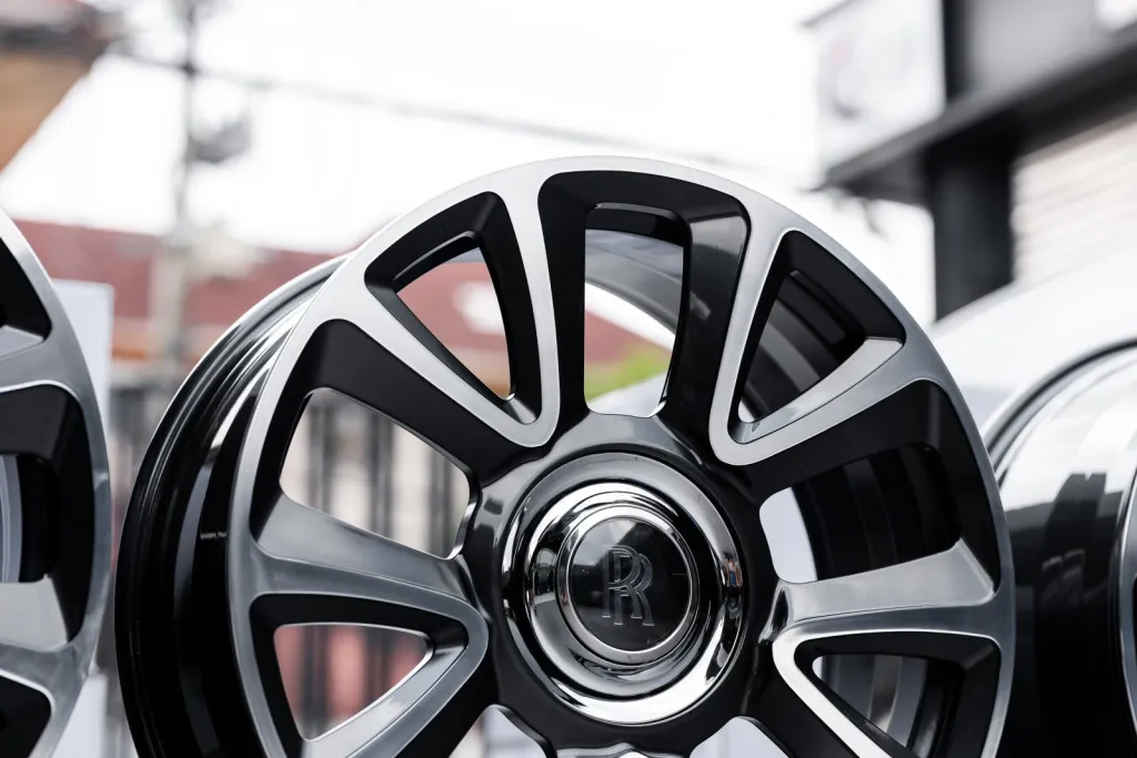 Wheels Usus RR shipped to Laos