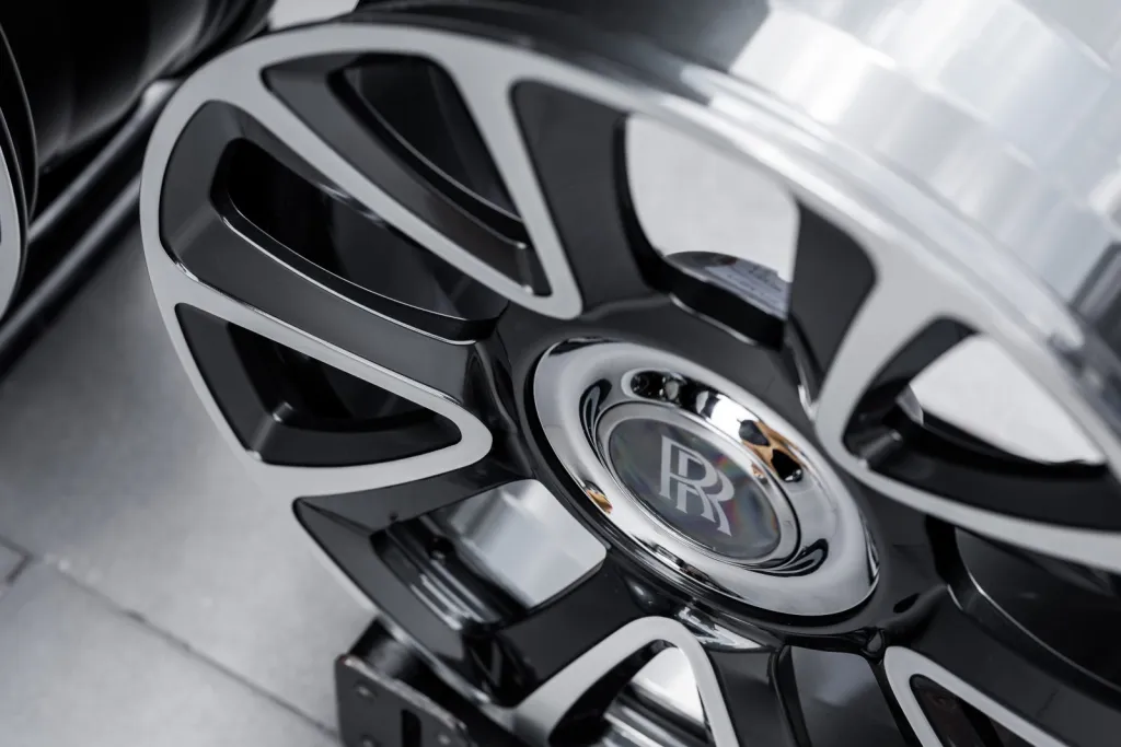 Wheels Usus RR shipped to Laos