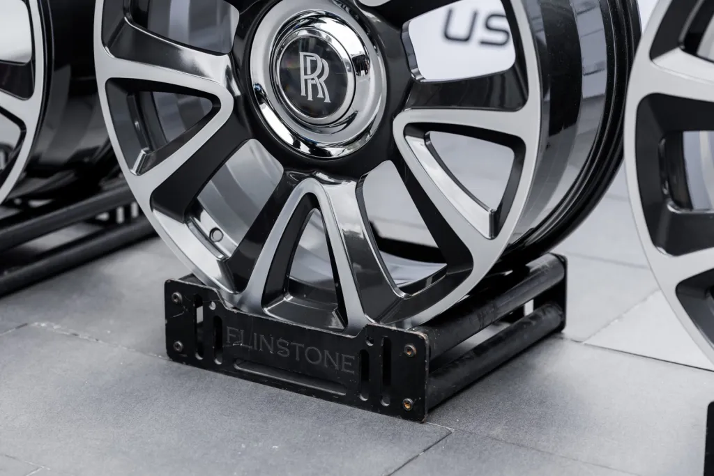 Wheels Usus RR shipped to Laos