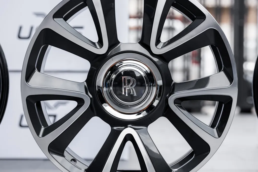 Wheels Usus RR shipped to Laos