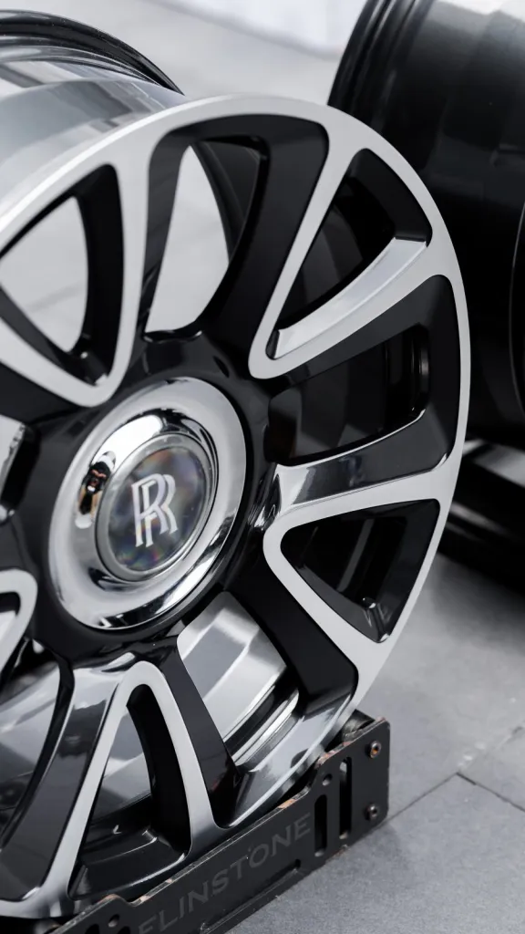 Wheels Usus RR shipped to Laos