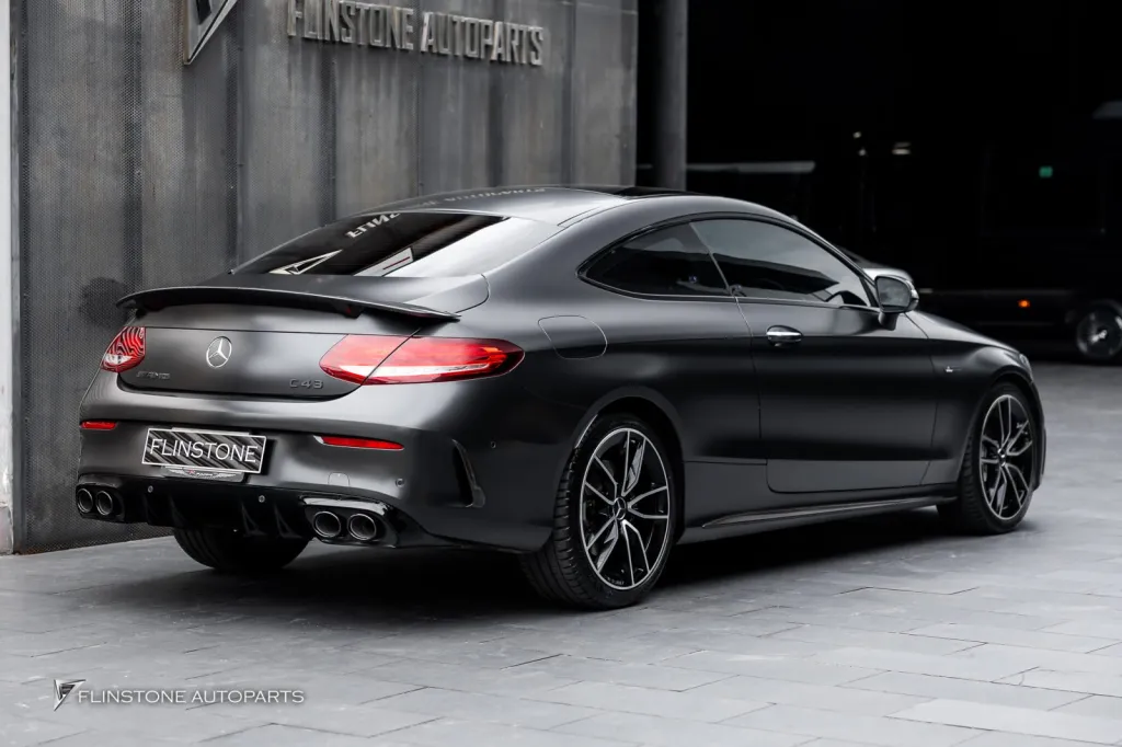 Mercedes Benz C205 扰流板碳纤维后饰条