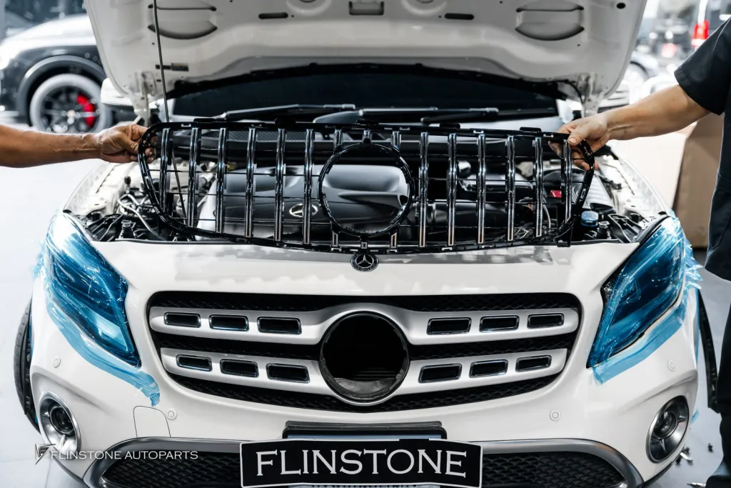 Mercedes Benz Gla กระจัง